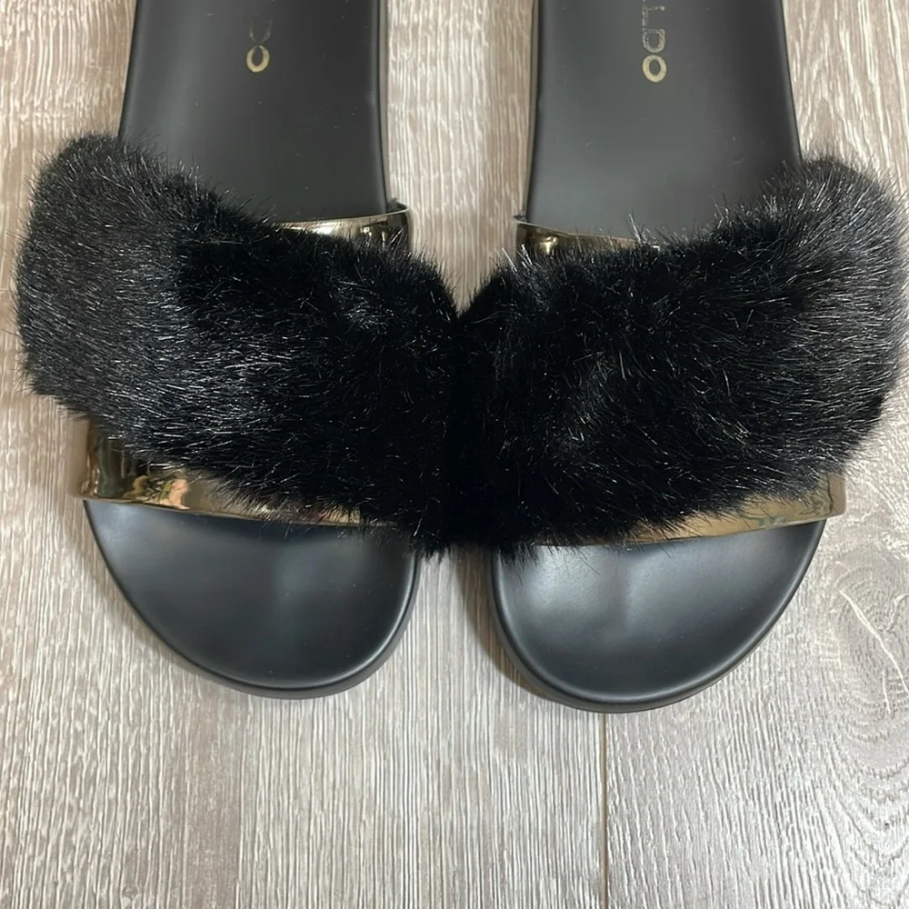 Aldo Gotta Black & Metallic Faux Fur Slide Sandal 7.5